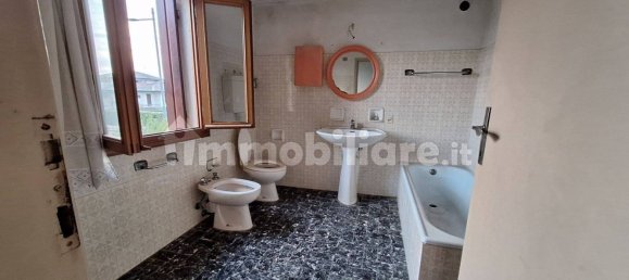 4 bedrooms House in Salzano, Italy No. 253363 13