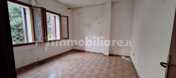 4 bedrooms House in Salzano, Italy No. 253363 9