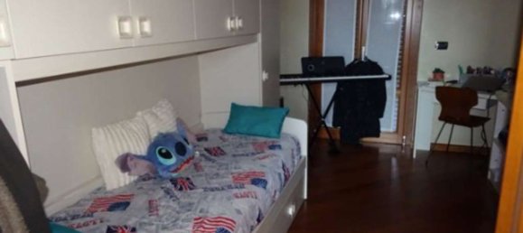 9 rooms Apartment in Grugliasco, Italy No. 301766 9