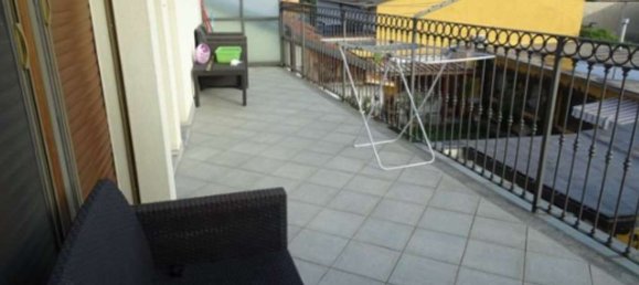 9 rooms Apartment in Grugliasco, Italy No. 301766 2