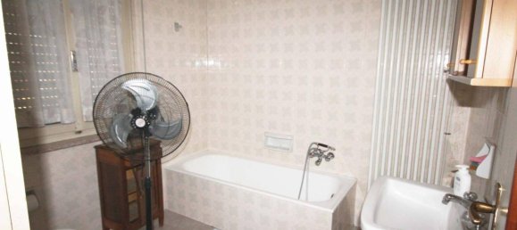 4 rooms House in Varallo, Italy No. 144638 6