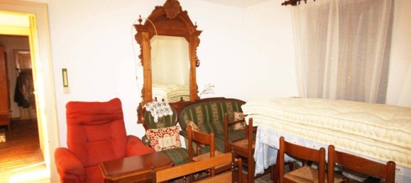 4 rooms House in Varallo, Italy No. 144638 7