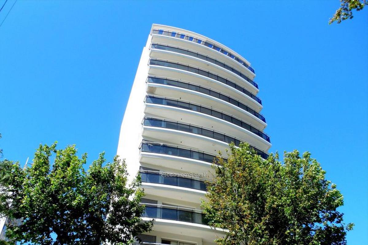 Квартира с 2 спальнями в Монтевидео, Уругвай № 10757