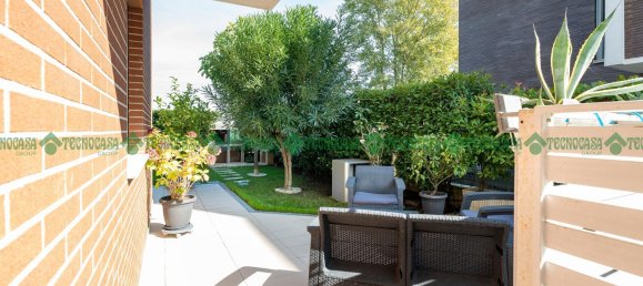 3 rooms Apartment in Castelfranco Emilia, Italy No. 52362 33