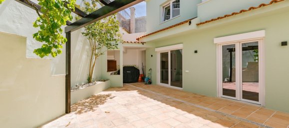 Casa de 4 dormitorios en Cascais, Portugal No. 54127 3