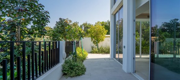 Adosado de 4 dormitorios en Al Barari, UAE No. 120782 23