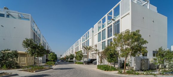 Adosado de 4 dormitorios en Al Barari, UAE No. 120782 24