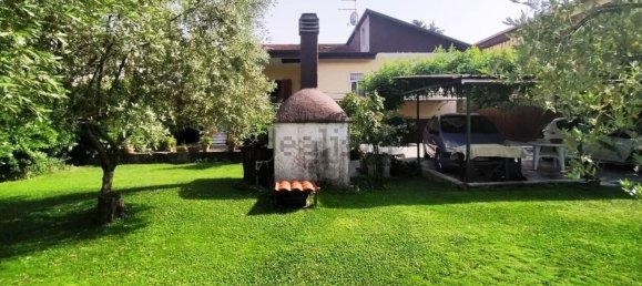 3 bedrooms Villa in Carrara, Italy No. 45776 20
