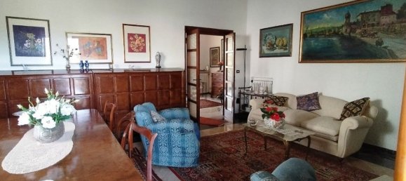 3 bedrooms Villa in Carrara, Italy No. 45776 5