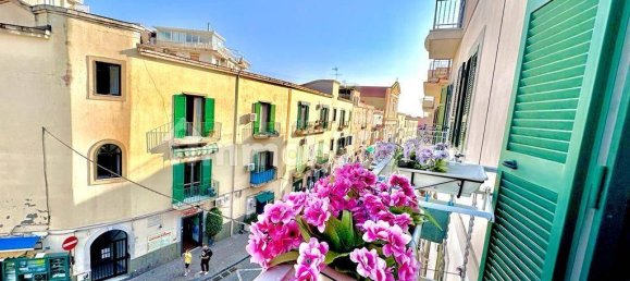 Apartamento T1 em Pozzuoli, Italy N.º 259604 3