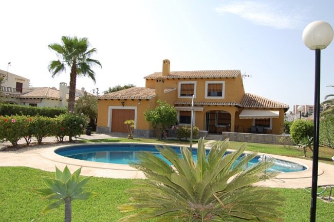 Villa T4 em Cabo Roig, Spain N.º 2286