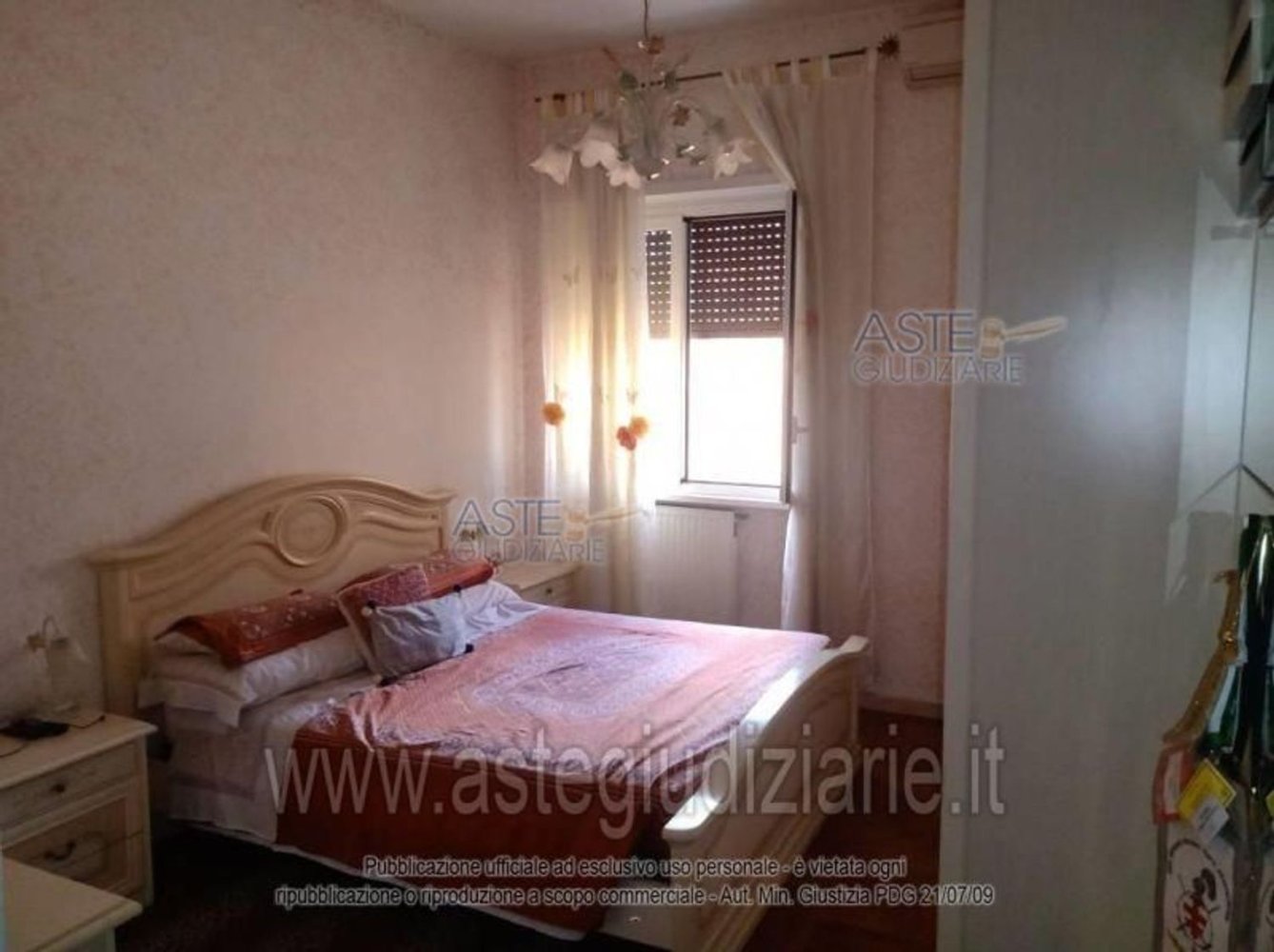 6 bedrooms Apartment in Rome, Italy No. 380327