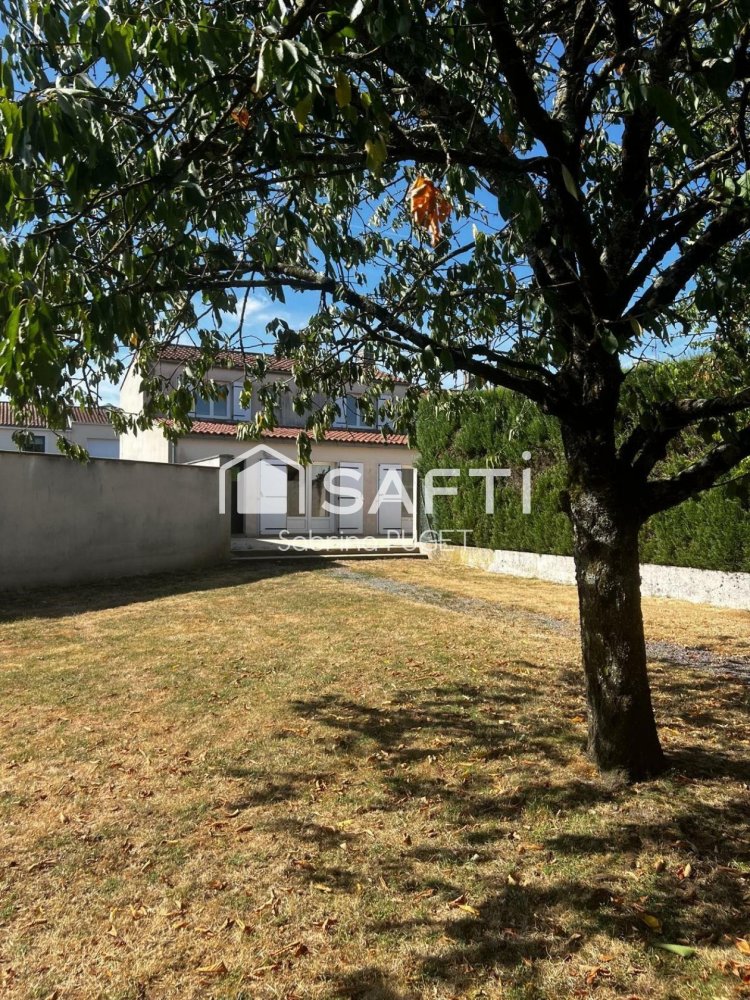 3 Schlafzimmer Haus in Vendee, France, Nr. 283696