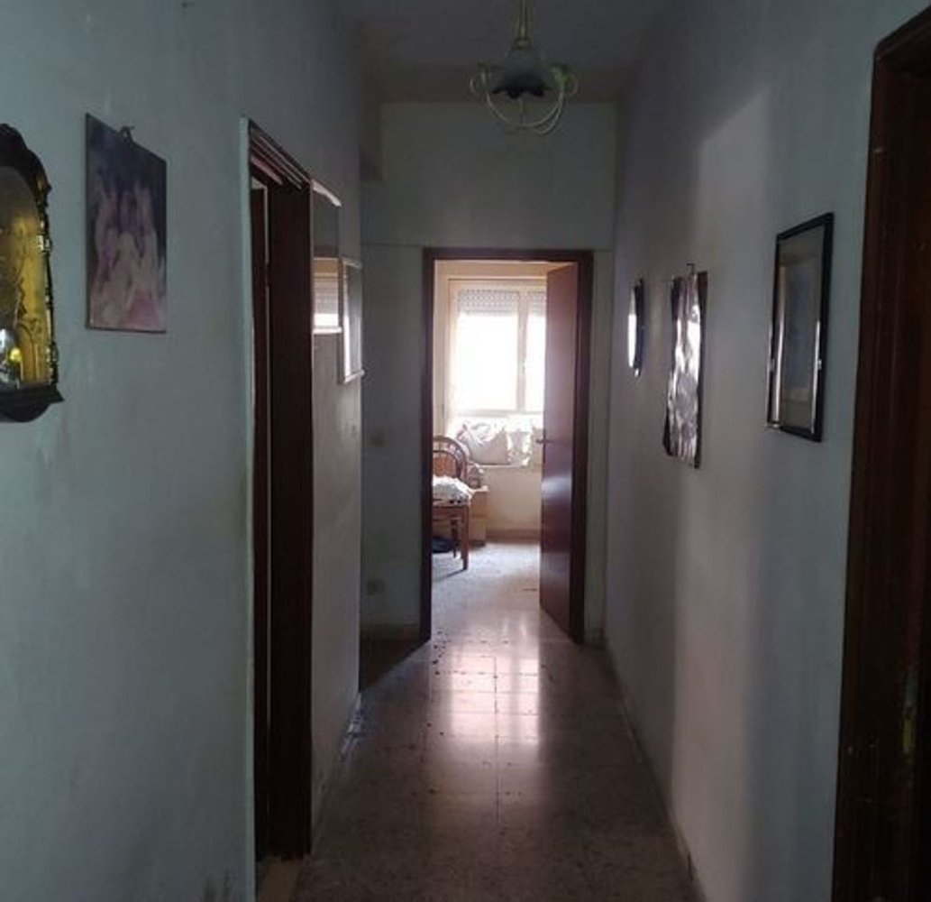 Квартира с 4 спальнями в Мессина, Италия № 350470