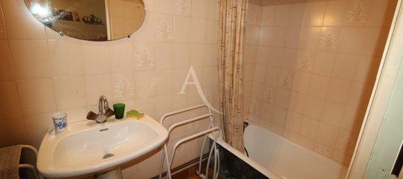 2 bedrooms House in Loir-et-Cher, France No. 85828 9