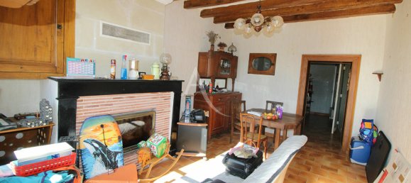 2 bedrooms House in Loir-et-Cher, France No. 85828 3