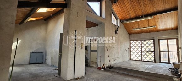 5 rooms House in Capiago Intimiano, Italy No. 335348 15