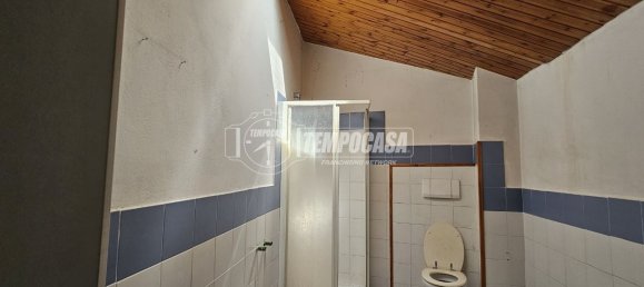 5 rooms House in Capiago Intimiano, Italy No. 335348 6