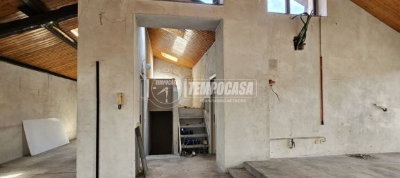 5 rooms House in Capiago Intimiano, Italy No. 335348 4