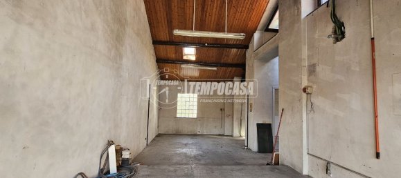 5 rooms House in Capiago Intimiano, Italy No. 335348 16