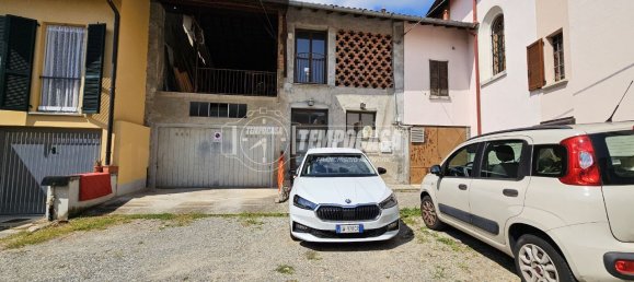 5 rooms House in Capiago Intimiano, Italy No. 335348 10