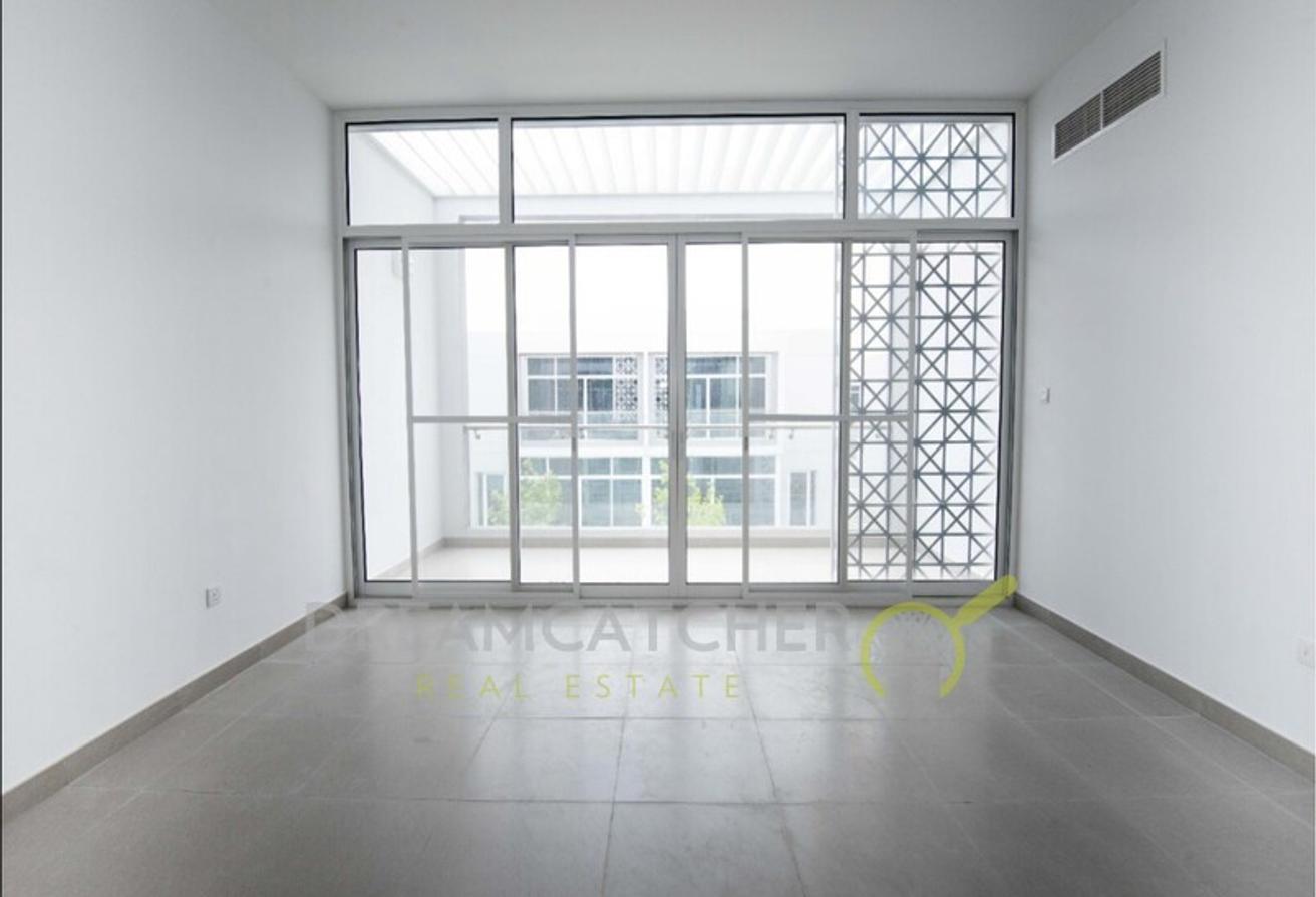 3 bedrooms Townhouse in Mudon, UAE No. 2624