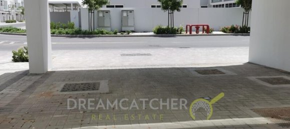 3 bedrooms Townhouse in Mudon, UAE No. 2624 3