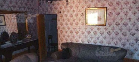 7 rooms Apartment in Castelplanio, Italy No. 94283 5