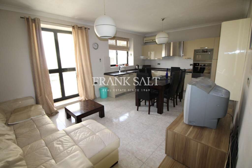 Apartamento T1 em Saint Paul's Bay, Malta N.º 2374