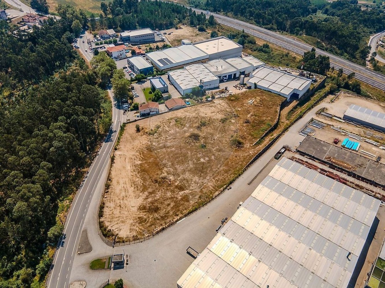  Land in Lousada, Portugal No. 263366