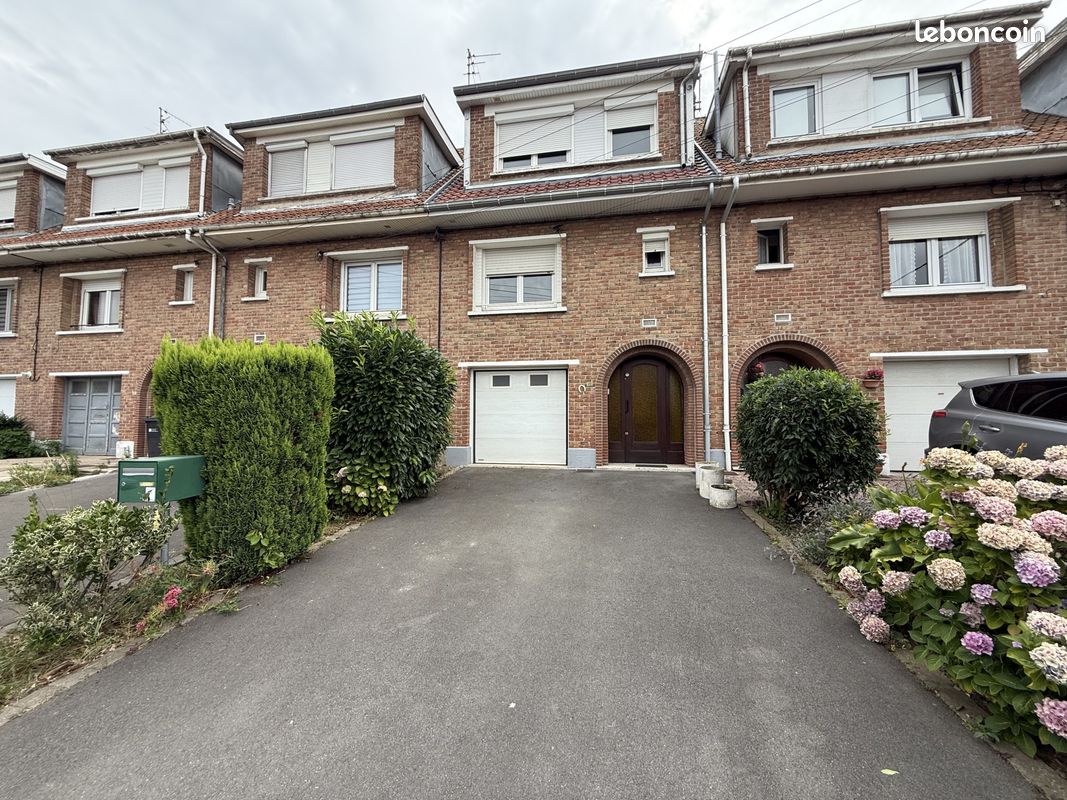 Casa de 3 dormitorios en Nieppe, France No. 362423