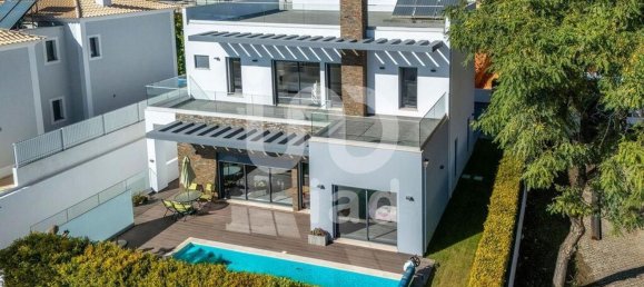 Casa de 3 dormitorios en Quarteira, Portugal No. 125205 2