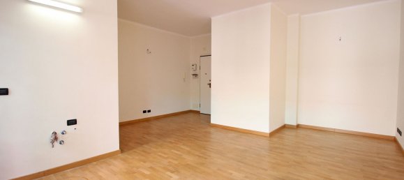 39m² Office in Genoa, Italy No. 271849 6