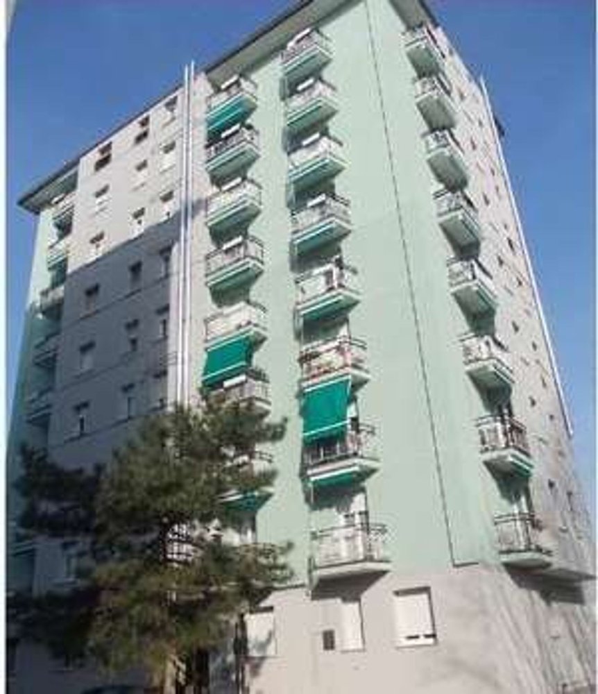 3 rooms Apartment in Limbiate, Italy No. 185226