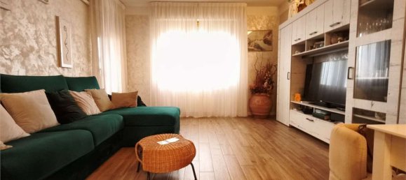 4 Schlafzimmer Wohnung in Montemurlo, Italy, Nr. 376598 6