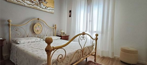 4 Schlafzimmer Wohnung in Montemurlo, Italy, Nr. 376598 13