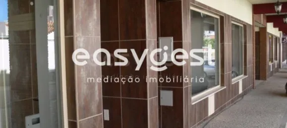 92m² Commercial property in Ferragudo, Portugal No. 46539 10