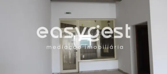 92m² Commercial property in Ferragudo, Portugal No. 46539 4