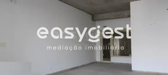 92m² Commercial property in Ferragudo, Portugal No. 46539 8