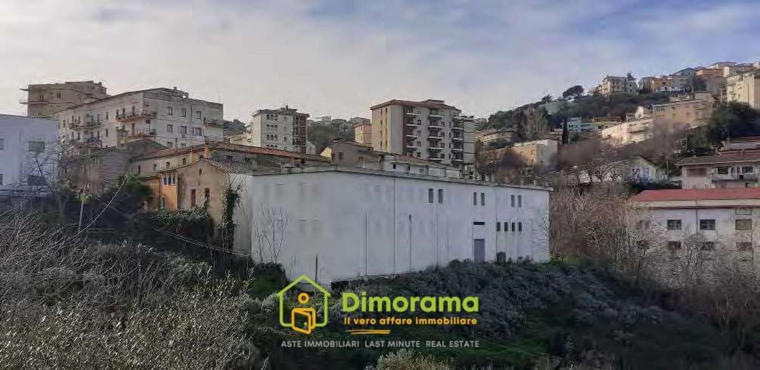 3600m² Warehouse in Ozieri, Italy No. 322559