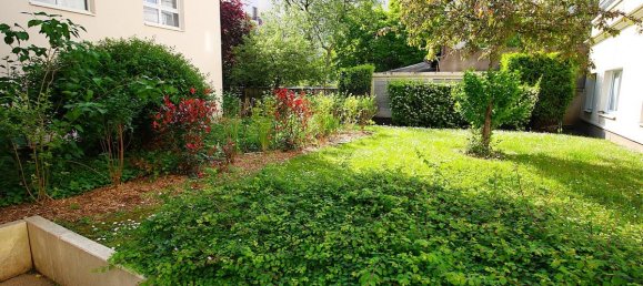 Estudio en Le Bourget, France No. 182515 15