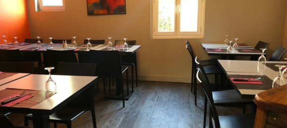 8 rooms Commercial property in Bordeaux, France No. 99634 3