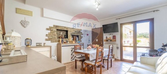 3 rooms House in Gallicano nel Lazio, Italy No. 39398 3