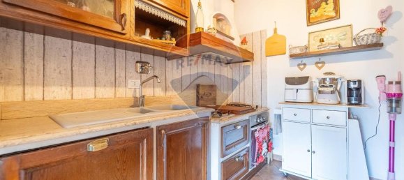3 rooms House in Gallicano nel Lazio, Italy No. 39398 8