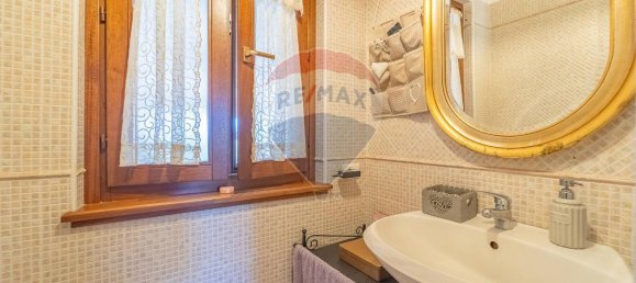 3 rooms House in Gallicano nel Lazio, Italy No. 39398 10