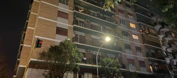 Apartamento de 3 habitaciónes en Rome, Italy No. 37638 2