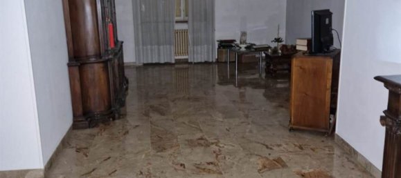 Дом с 5 комнатами в Гамболо, Италия № 212393 12