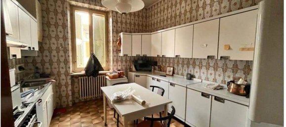 Дом с 5 комнатами в Гамболо, Италия № 212393 5