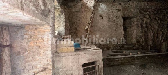 Entrepôt à Rocca di Mezzo, Italy 149m² No. 276607 6