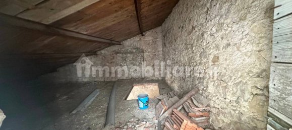 Entrepôt à Rocca di Mezzo, Italy 149m² No. 276607 15